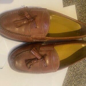 Lightly worn size 9 Cole Hann Leather Tassel Loafers